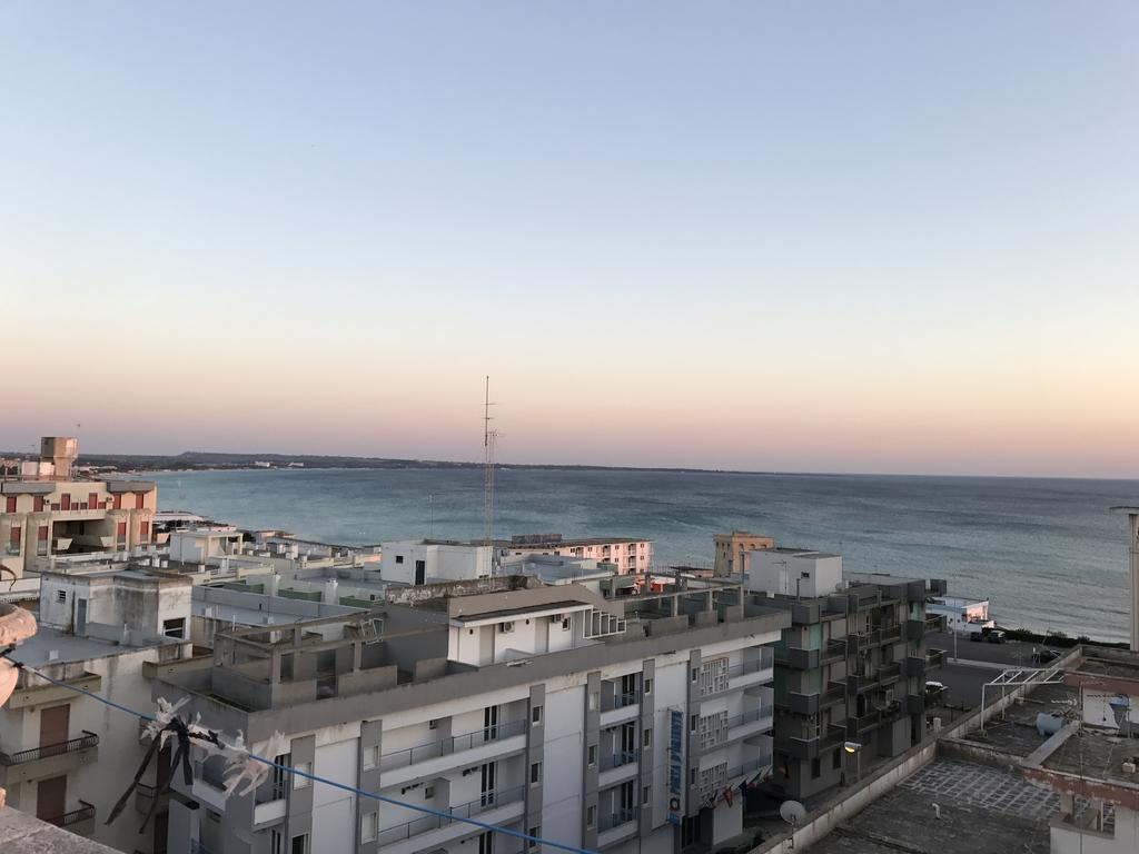 Attico In Riva Al Mare Apartment Gallipoli Exterior photo