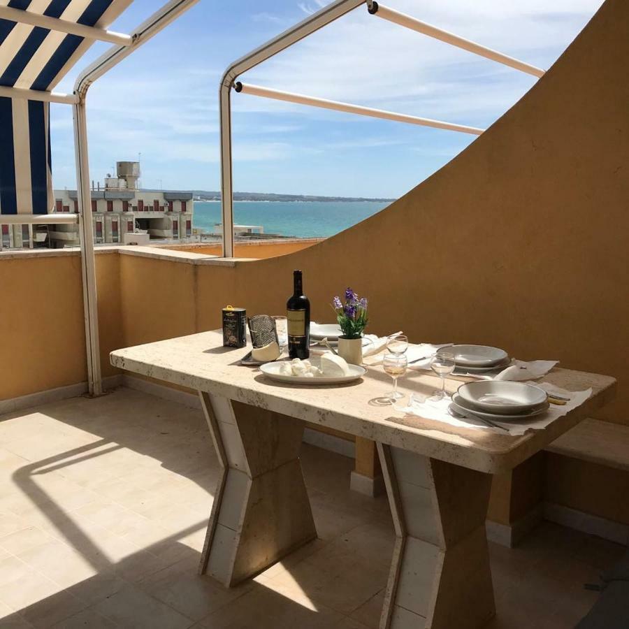 Attico In Riva Al Mare Apartment Gallipoli Exterior photo